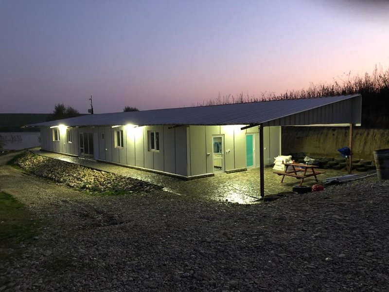 Angajare Familie Pentru Paza Balta De Pescuit In Calarasi